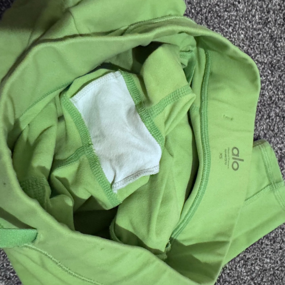 EUC💚ALO YOGA💚APPLE GREEN WORKOUT SET - Picture 12 of 16